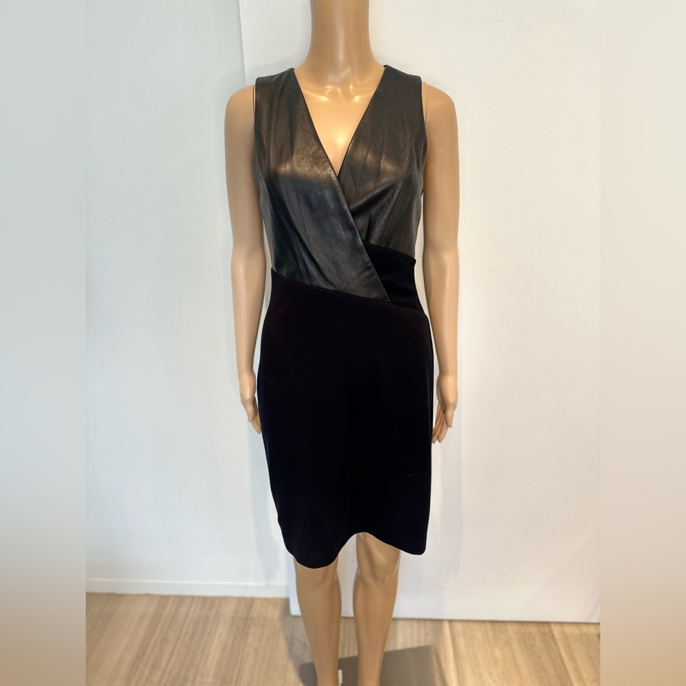 Bailey 44 - Sz small Navy & Black Stretchy Bottom, Faux Leather Cross Sleeveless